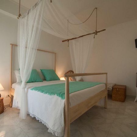 Hotel Casa D'Amare Trani Esterno foto