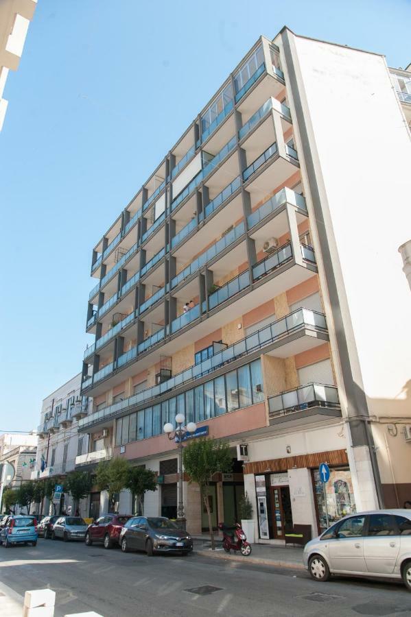 Hotel Casa D'Amare Trani Esterno foto
